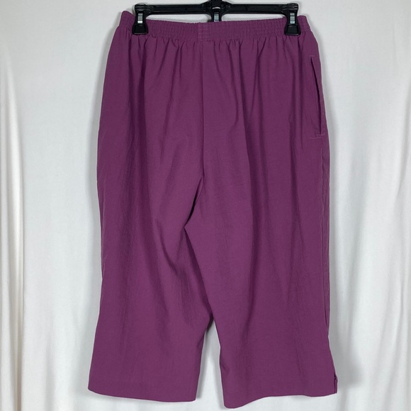 2/$12 Bon Worth Purple Petite Capris Lightweight Flowy - Picture 7 of 8